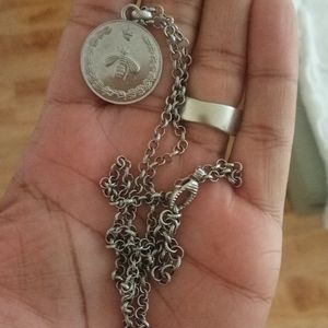 Gucci Bee Necklace